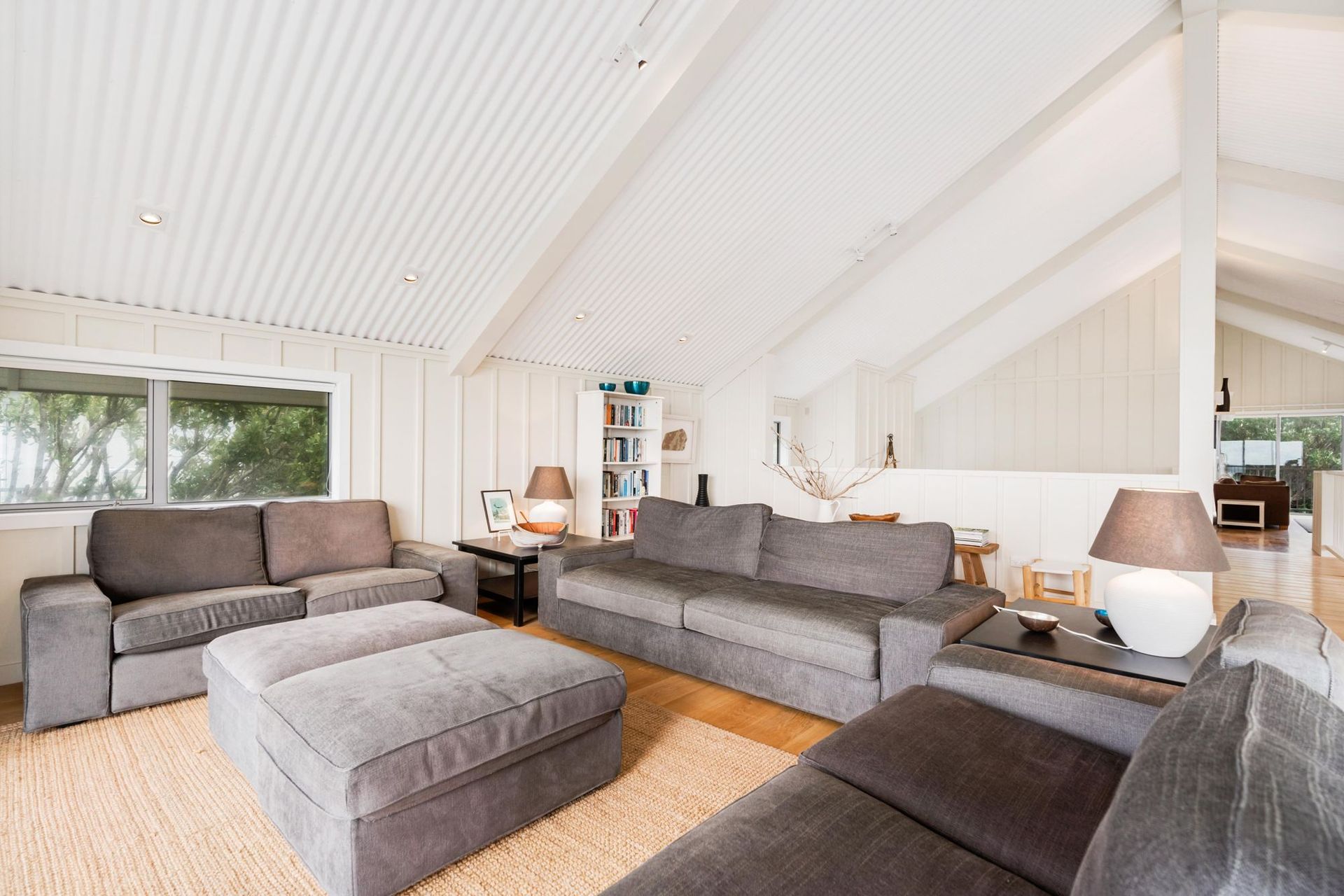 Hall Avenue, Pataua North