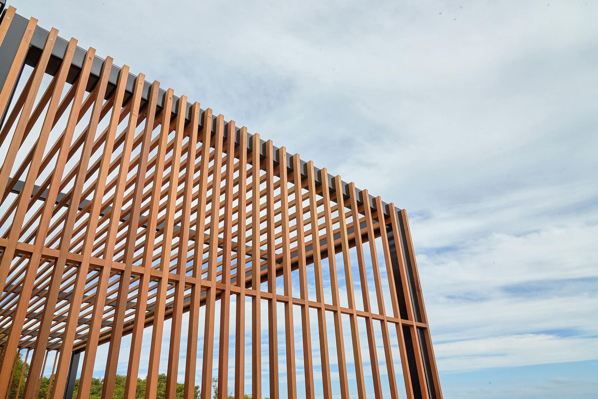 Breathe × Spacecube