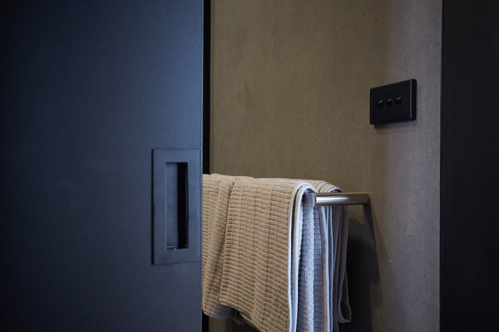 Breathe × Spacecube