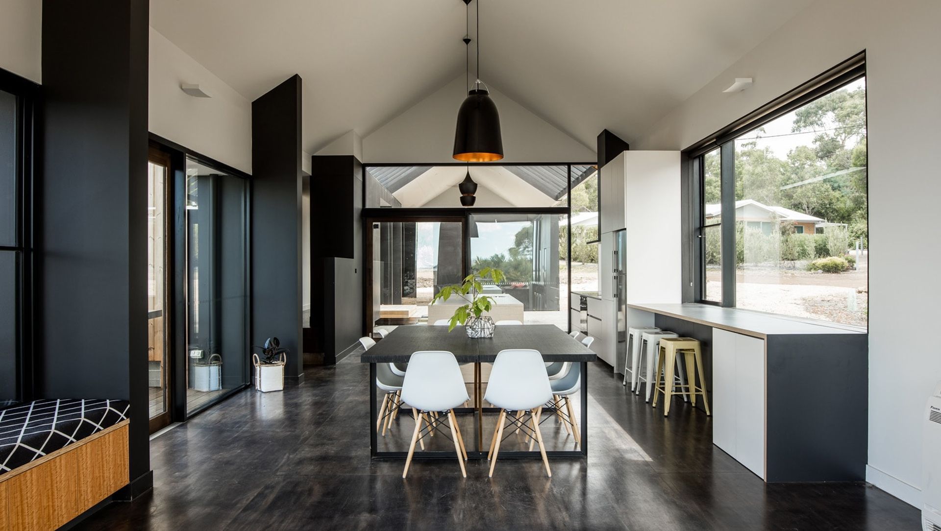 Spring Beach Shack banner