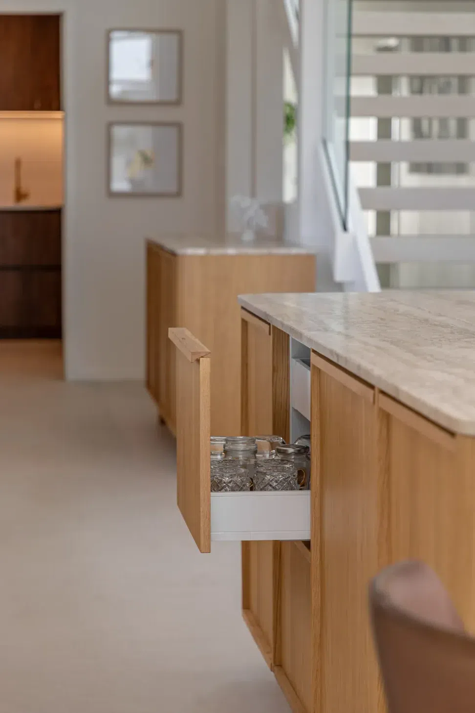 68facf30063d1ccd1678aabaCasa-de-Playa-de-Verano-Allegro-Brushed-Timber-Veneer-7-p-2000.webp