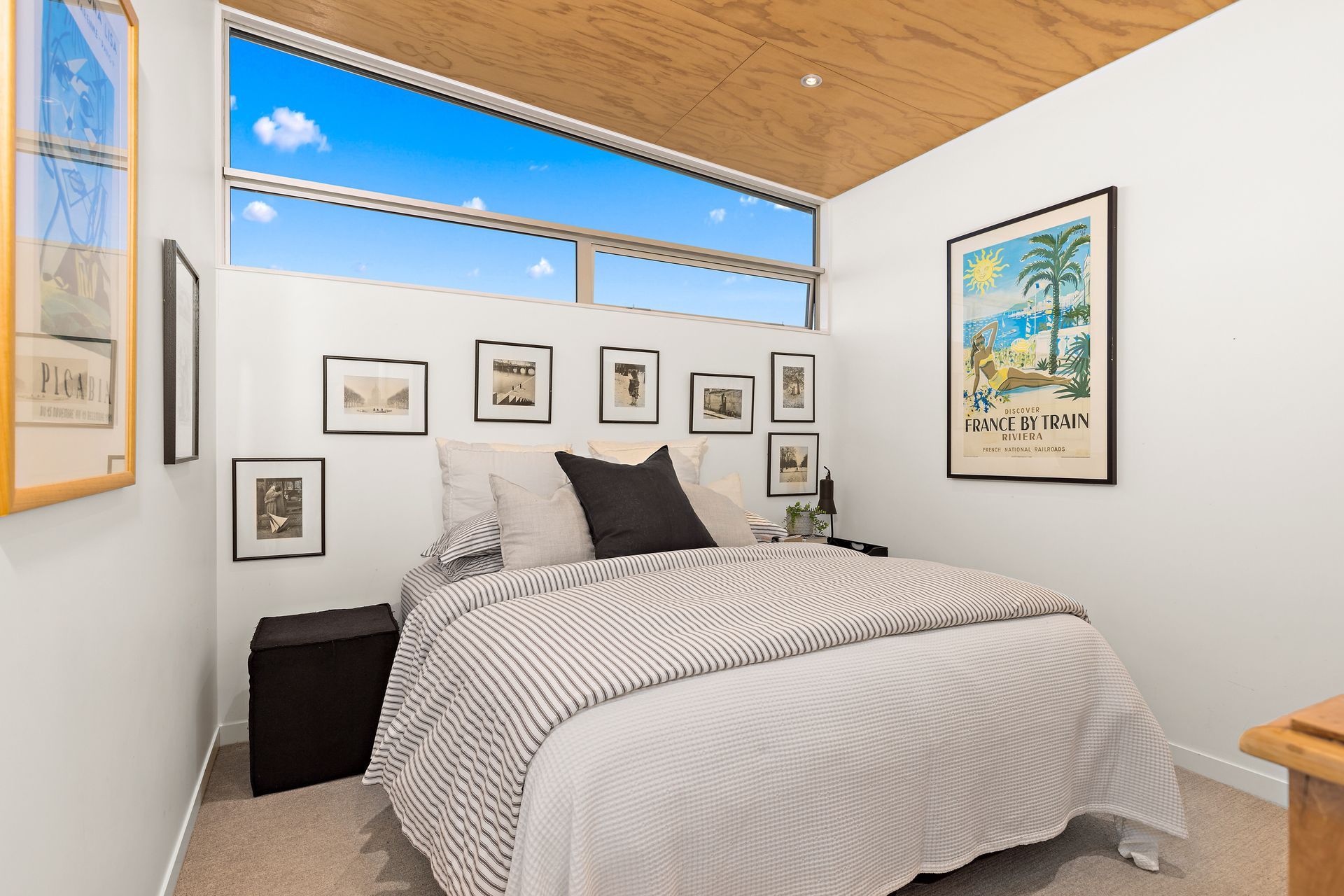 Light without compromising privacy provide the perfect holiday experience. Photo Credit:Amy Jenkins/Glasshouse Photography