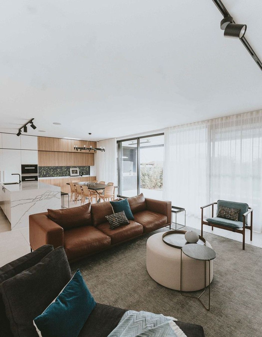 Russell Lea Residence