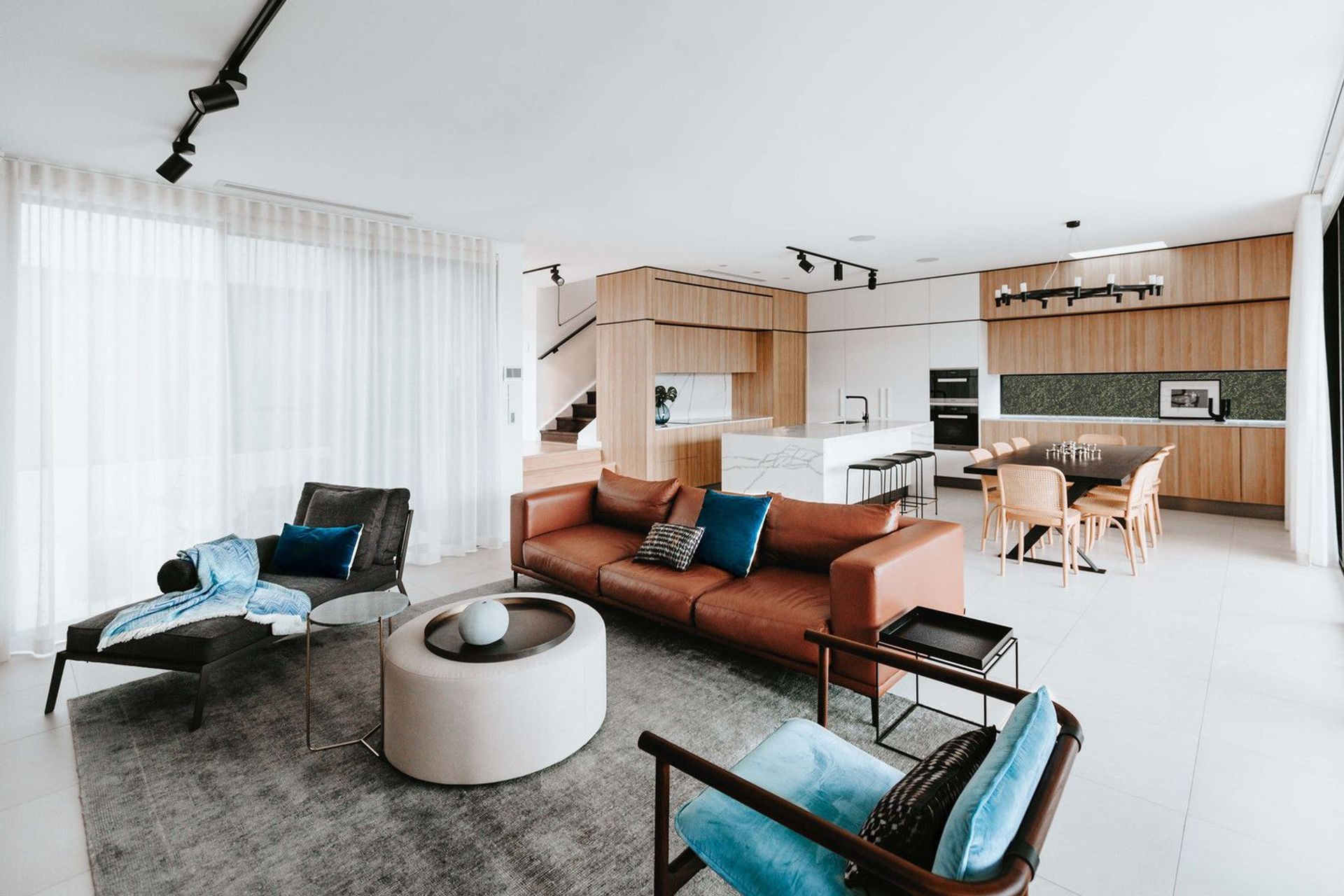 Russell Lea Residence