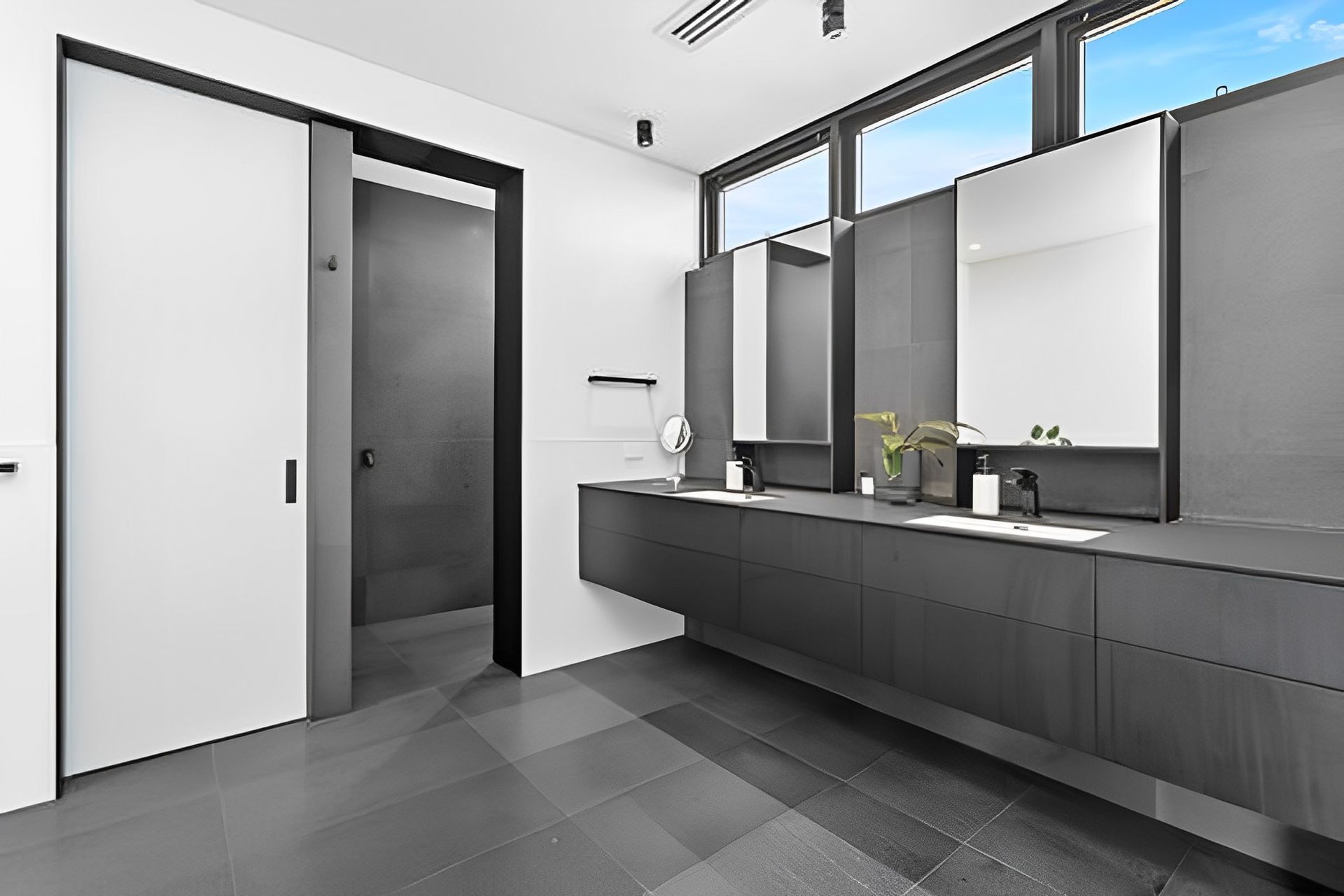 1446 Interlock House