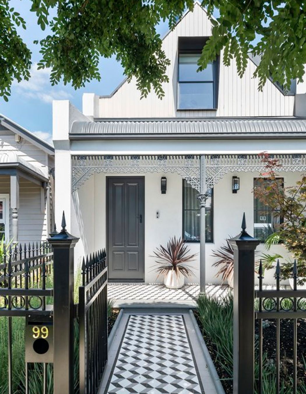 Beaconsfield Residence I