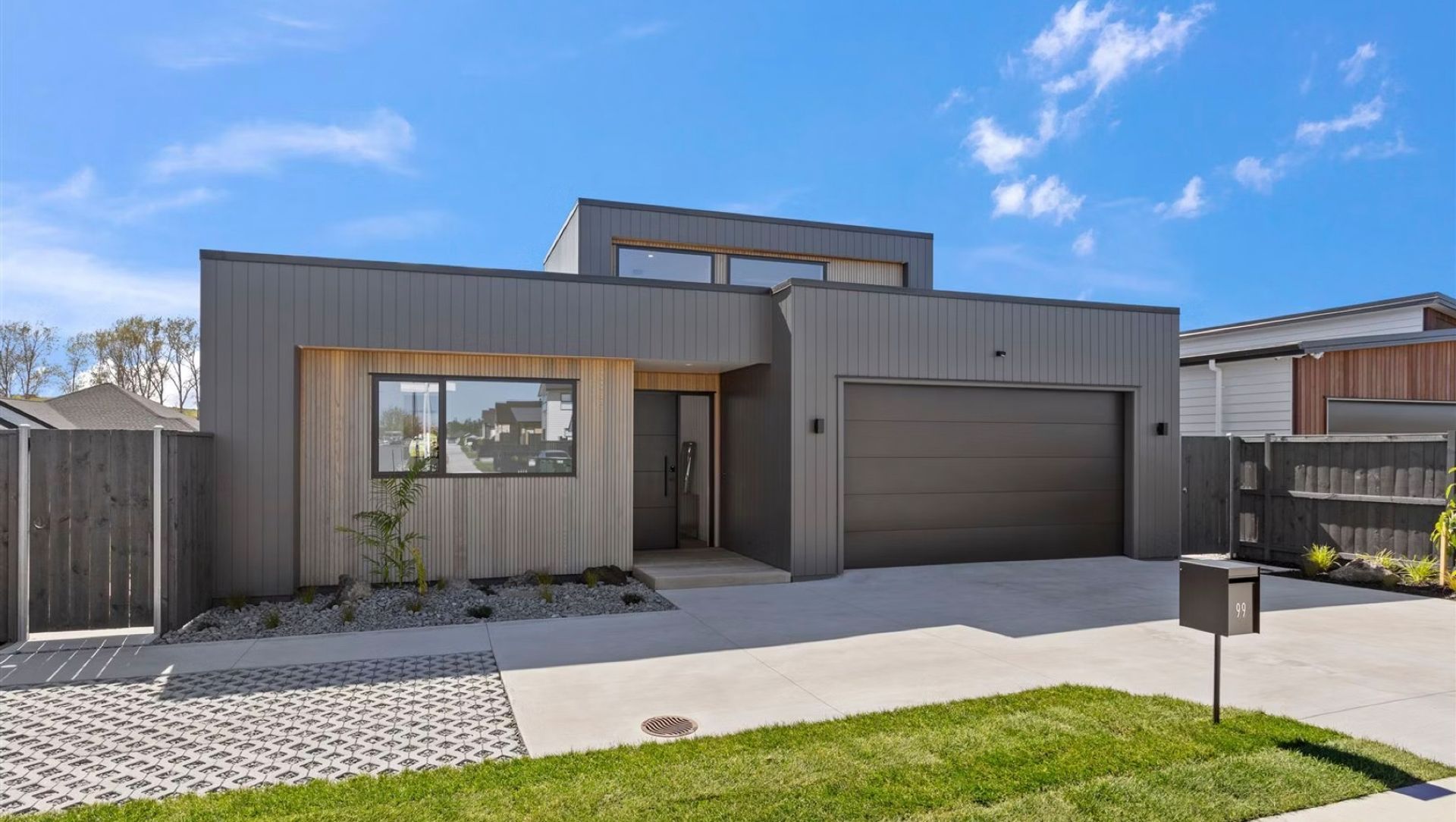 Maryvale Road banner