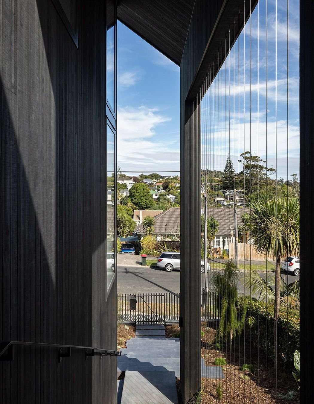  Click to edit Green walls were created using tensioned steel wires, which now have creepers growing right up them.