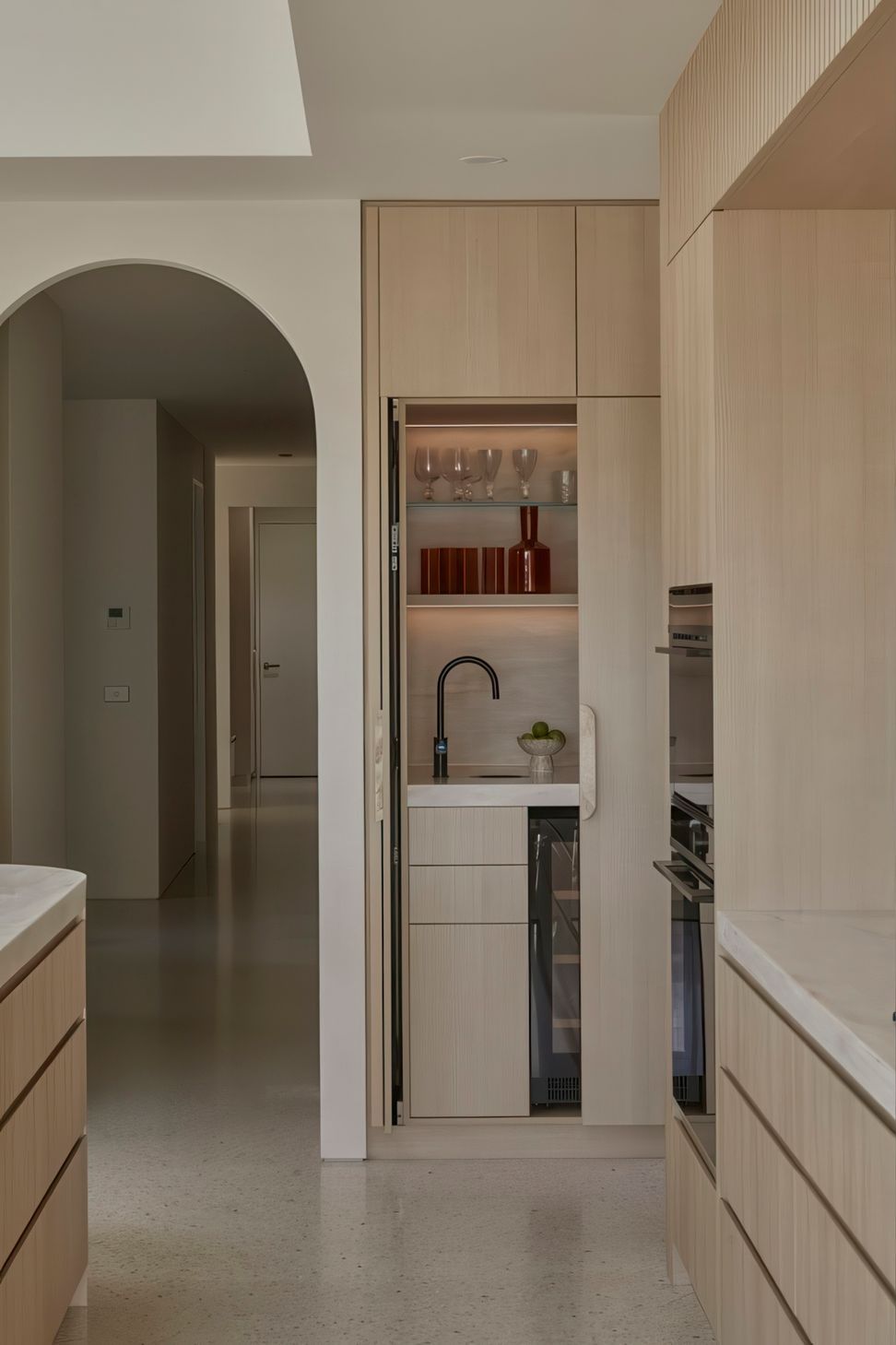 Ahead-of-the-Curve-Kitchen-Witch-Hazel8-683x1024-gigapixel-low-resolution-v2-2x.jpeg