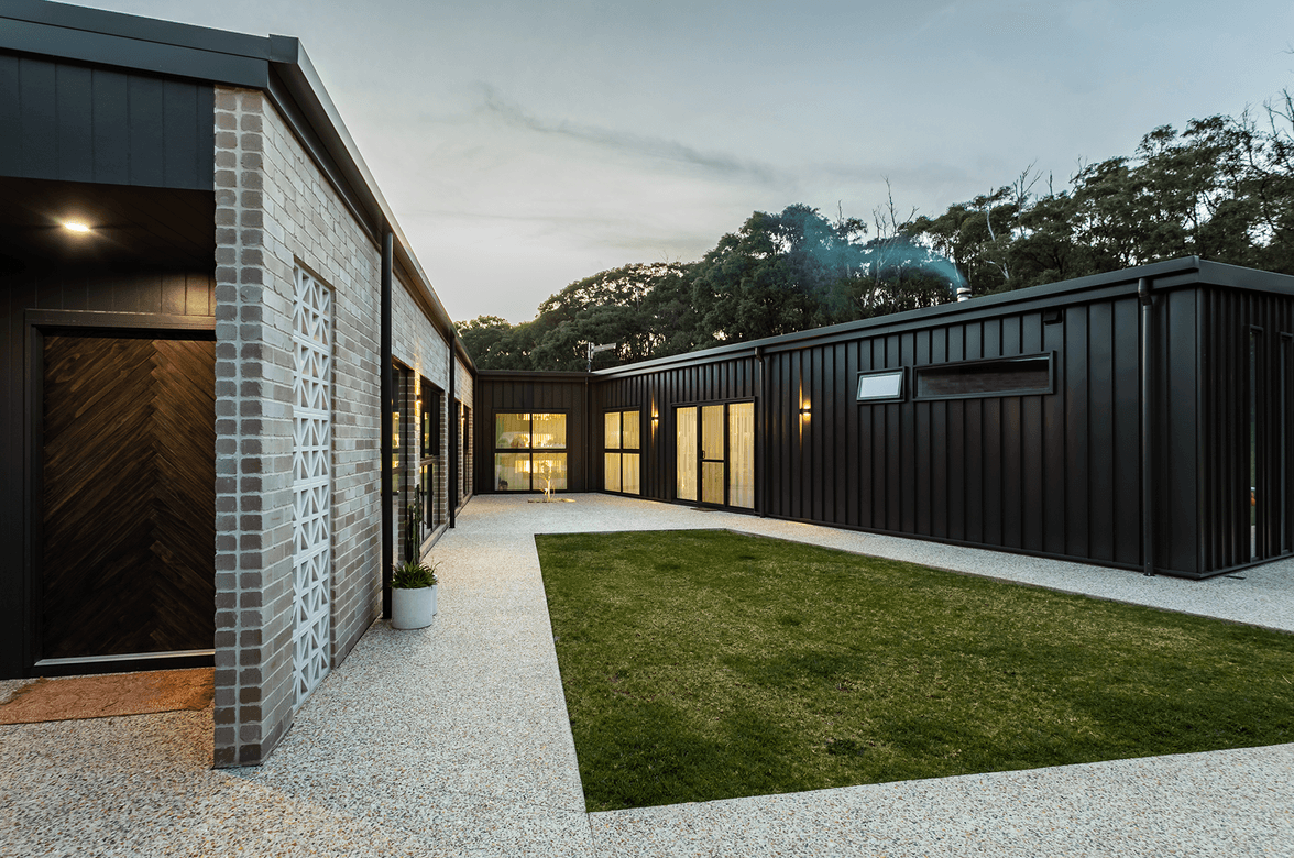 MAC Nail Strip - Albany Residence