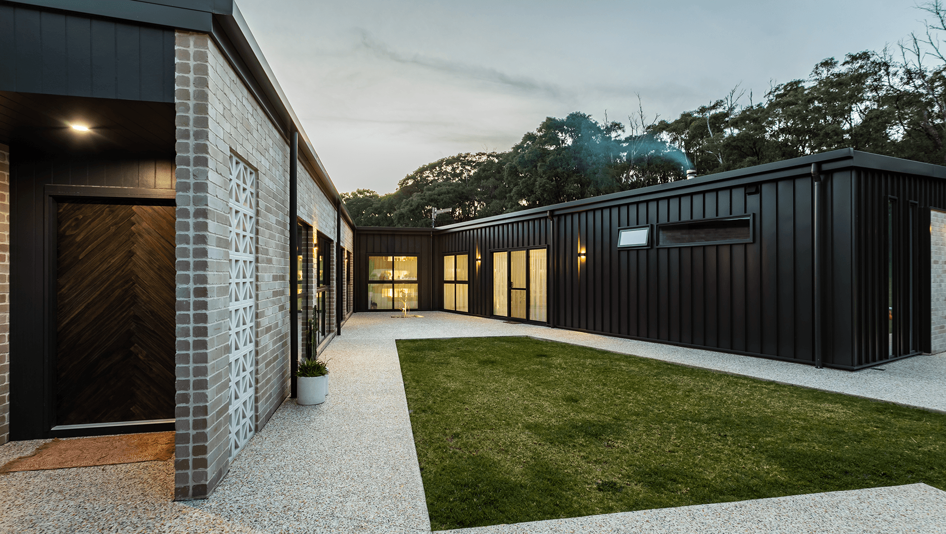 MAC Nail Strip - Albany Residence banner