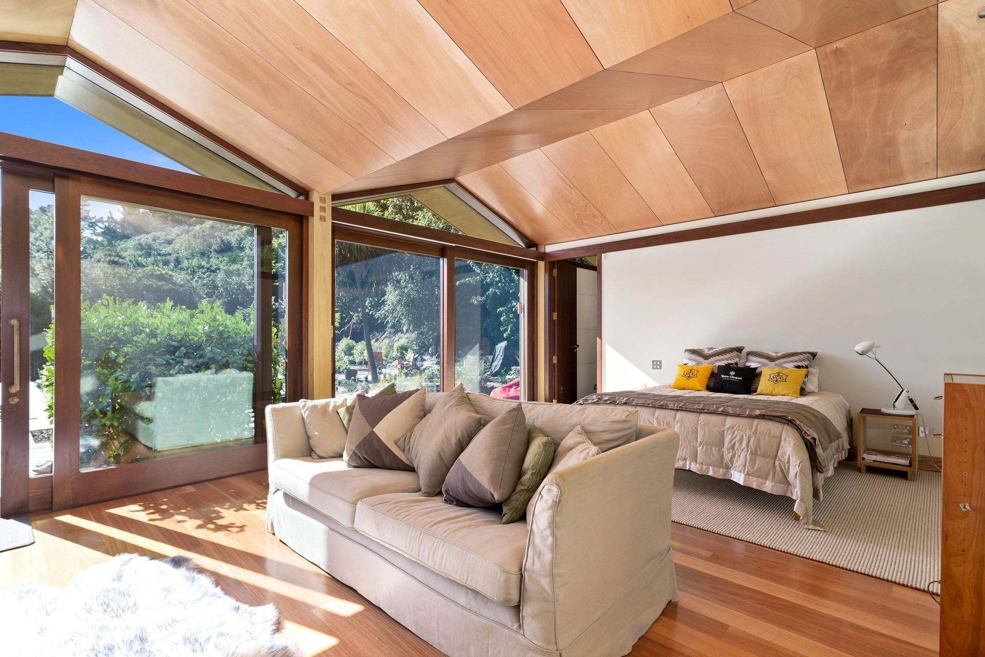 Design Pinnacle, Whakamoenga Point