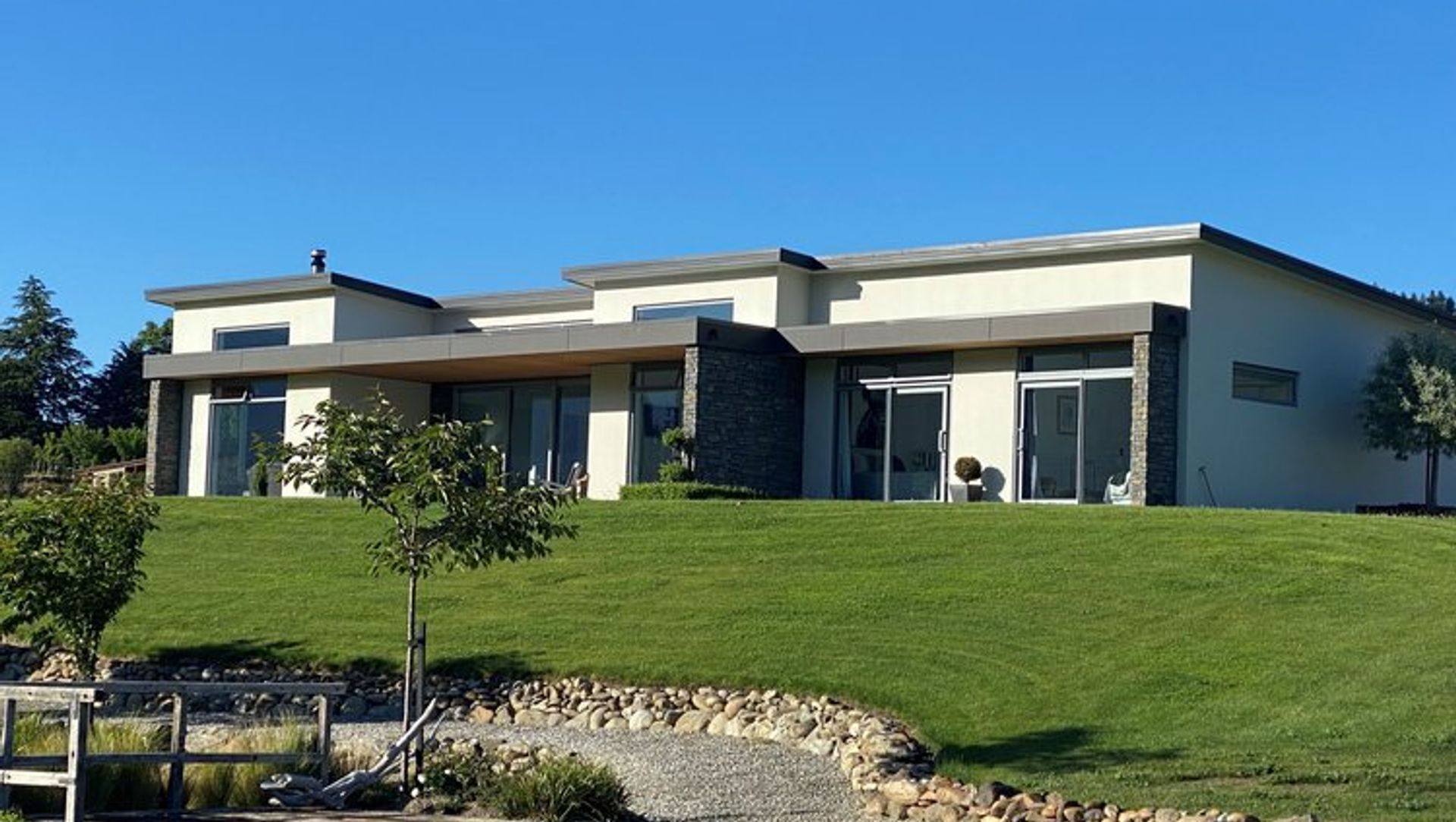 Lowburn Valley banner