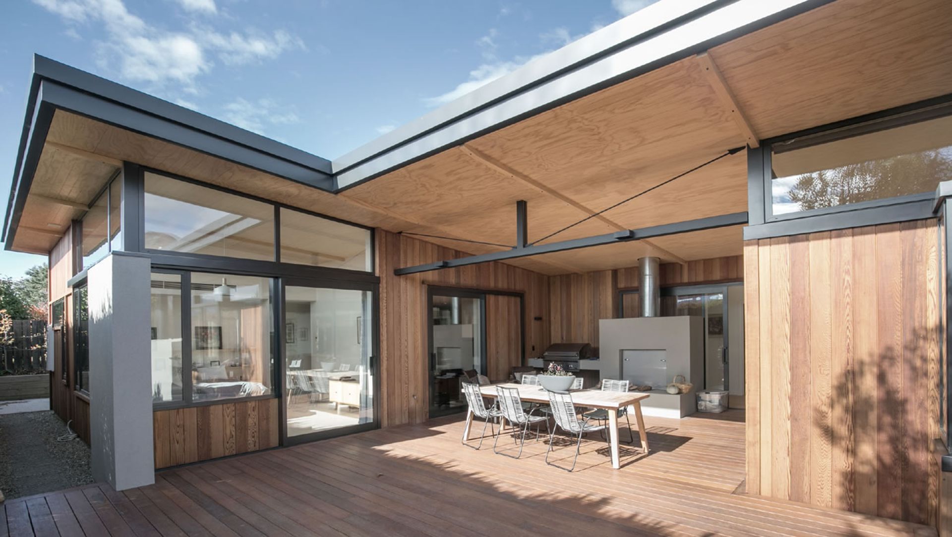 Kanuka House, Wanaka banner