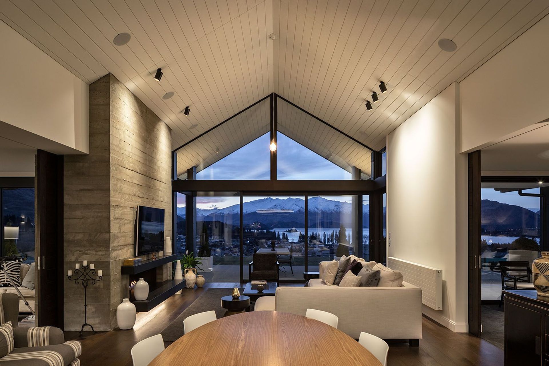 Roys Bay House, Wanaka