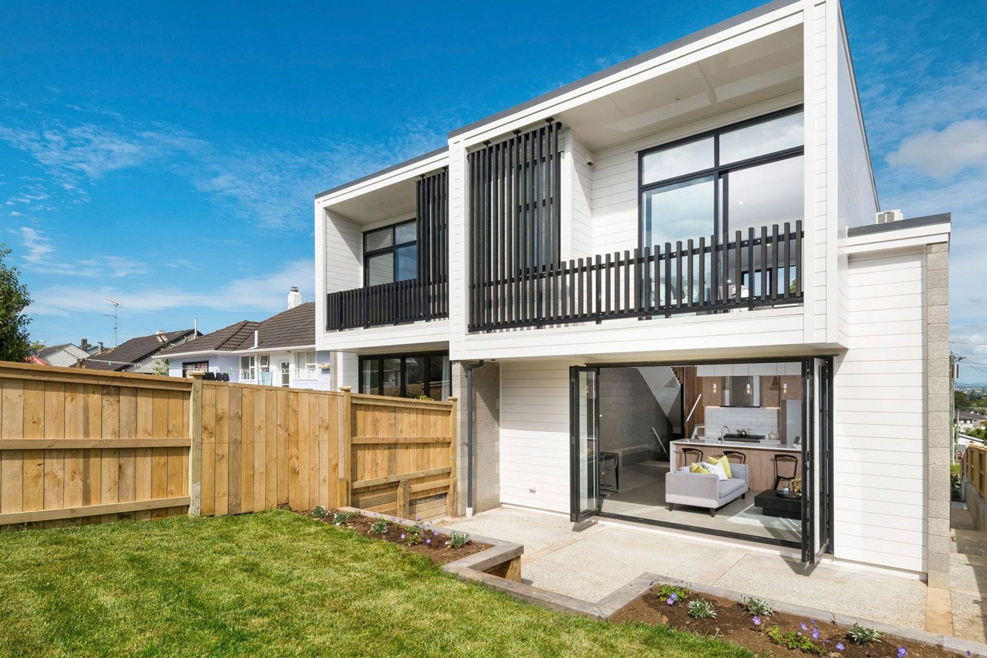 Castledine Crescent, Glen Innes