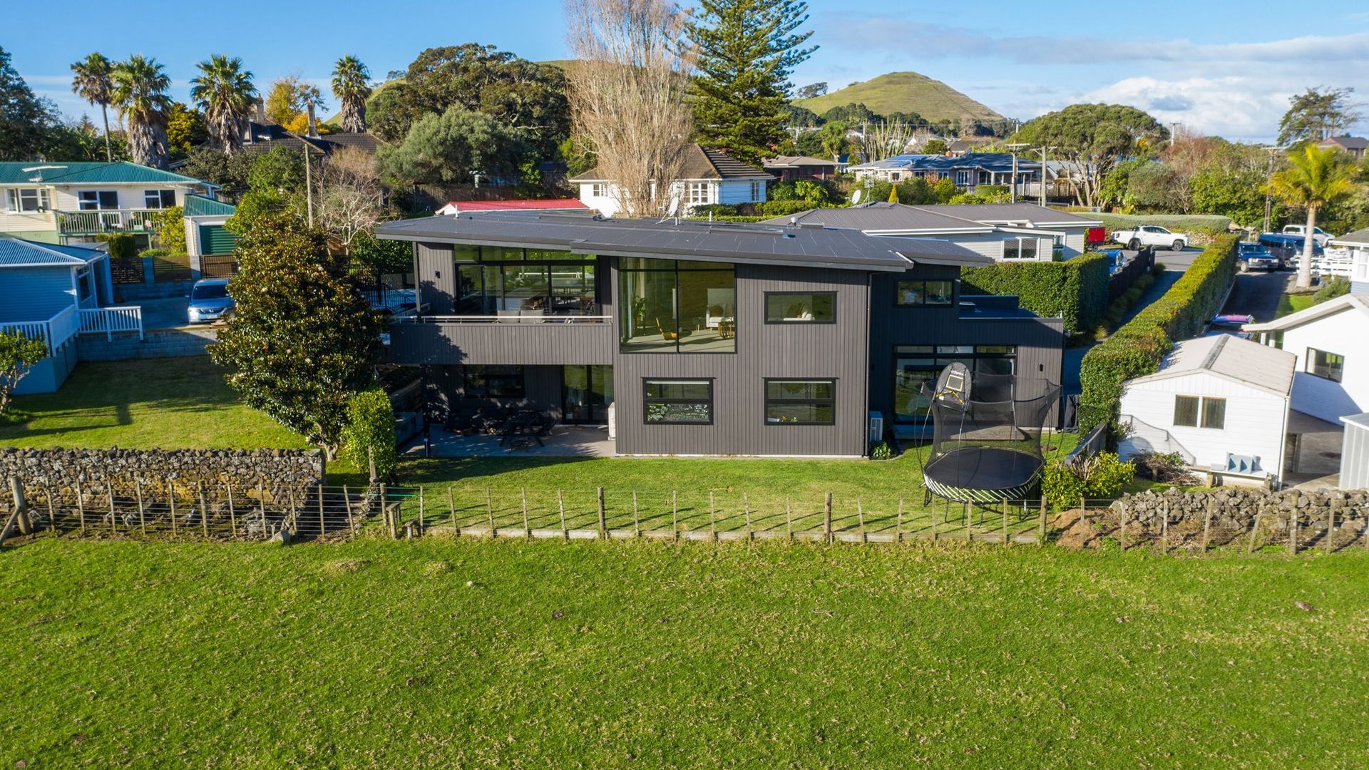 Redgwell Construction - Waiana video