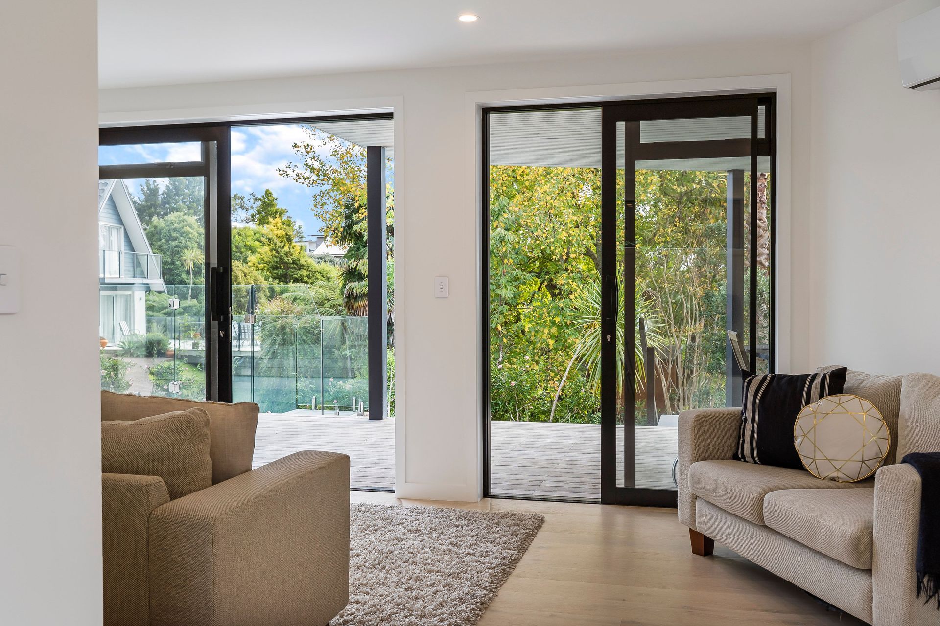 Castor Bay Residence