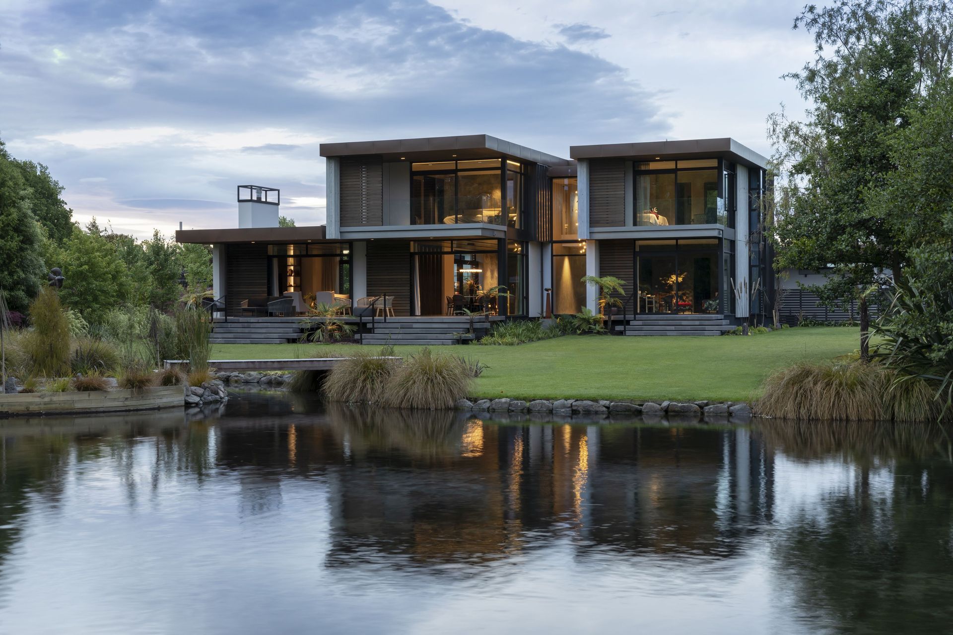 Fendalton House on the River