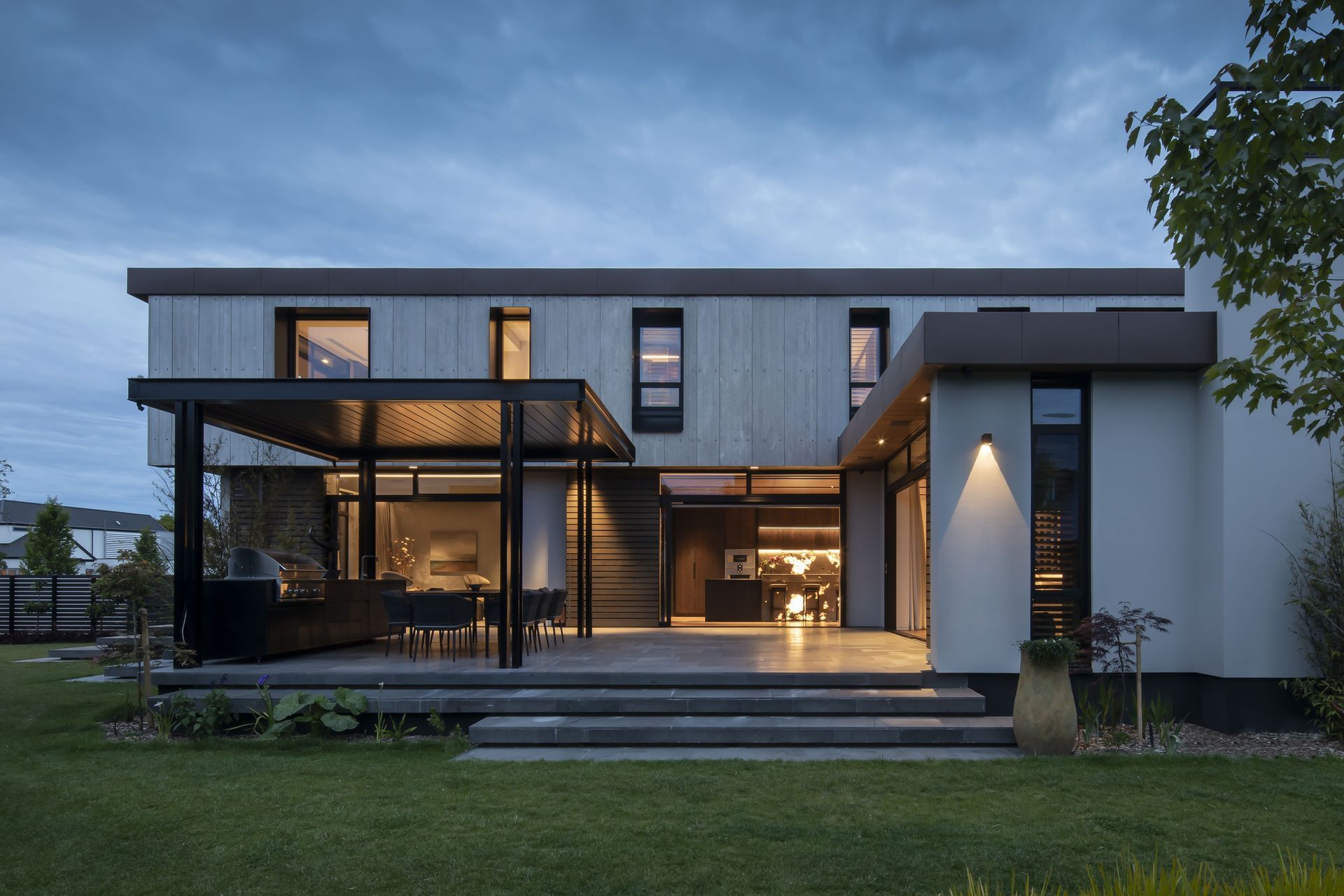 Fendalton House on the River