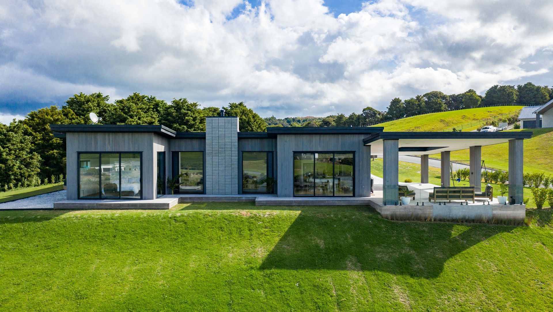 Moana Views, Mangawhai banner