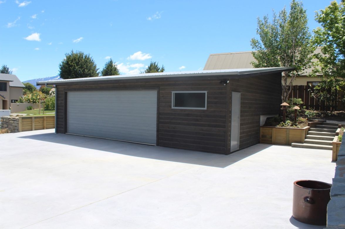 Architecturally Designed High-End Garage