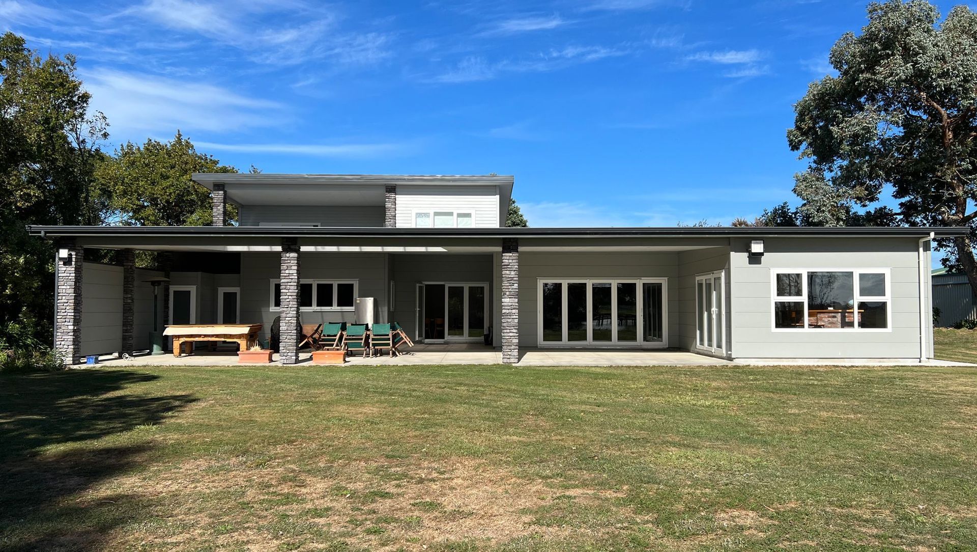 The Billabong House banner