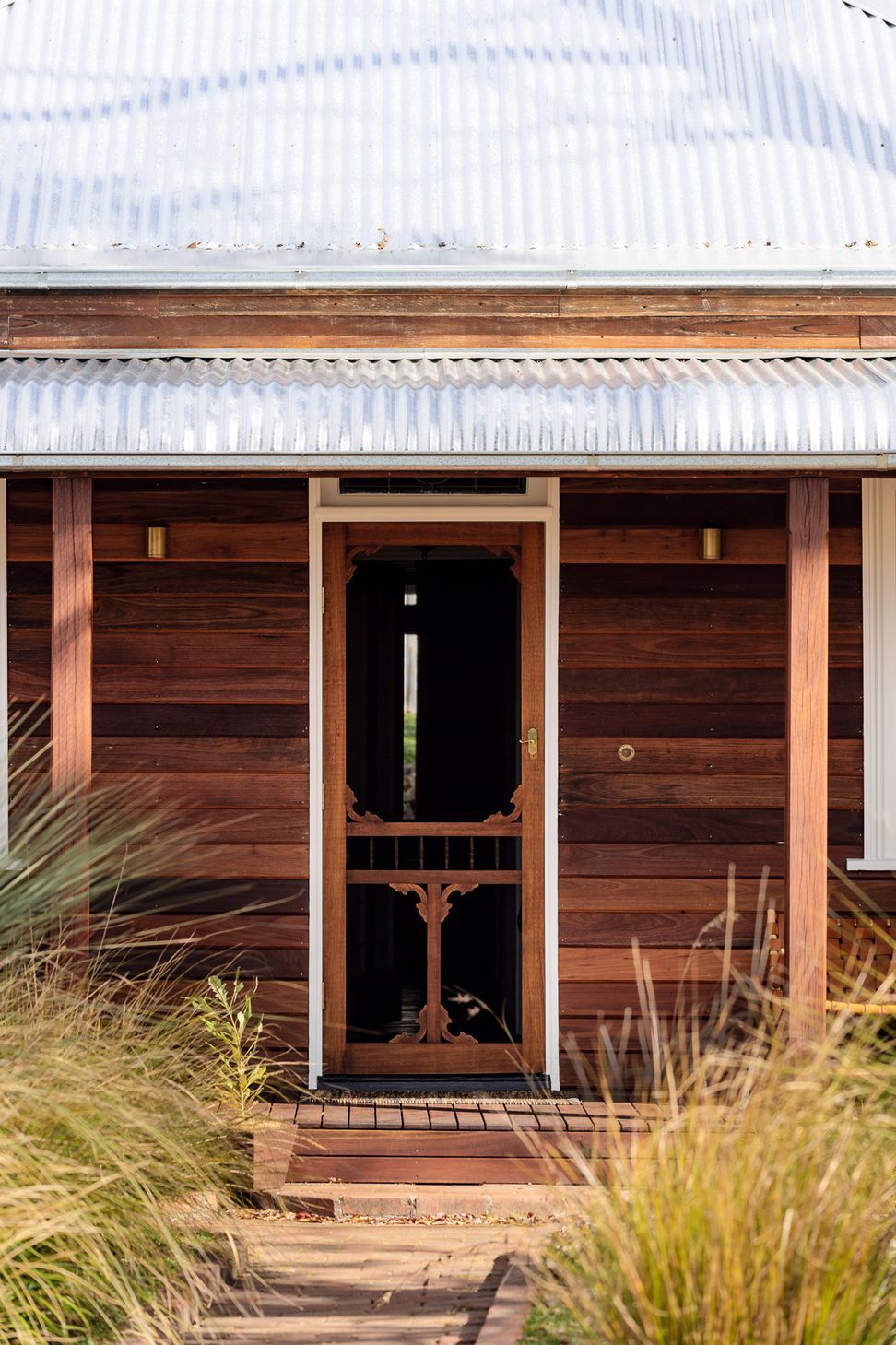 Kibbin-Design-Wallaby-Cottage-Mt-Kembla-Architectural-Photography-Light-and-Lines3.jpg