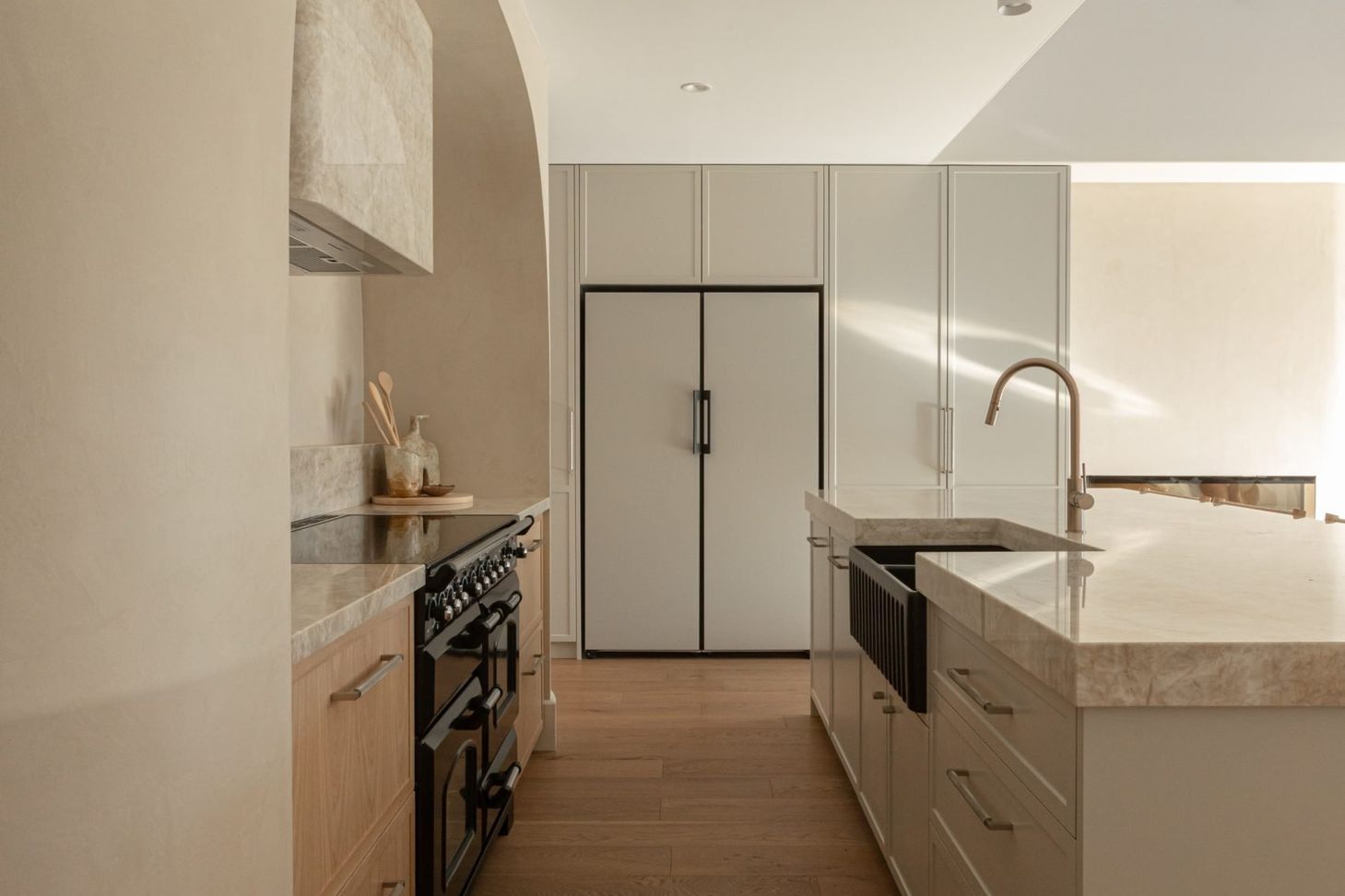 Kyal-Kara-Bay-Builds-House-1-Kitchen-05-scaled-1.jpg