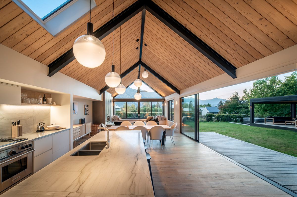 Roys Peak Crib