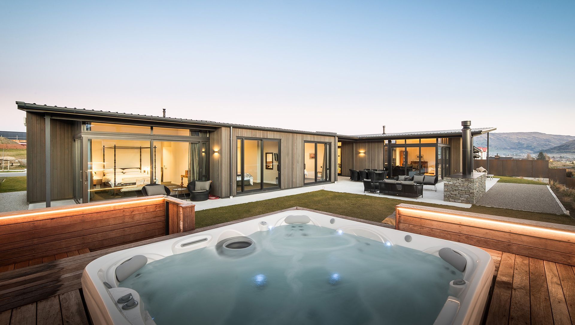 Peninsula Bay, Wanaka banner