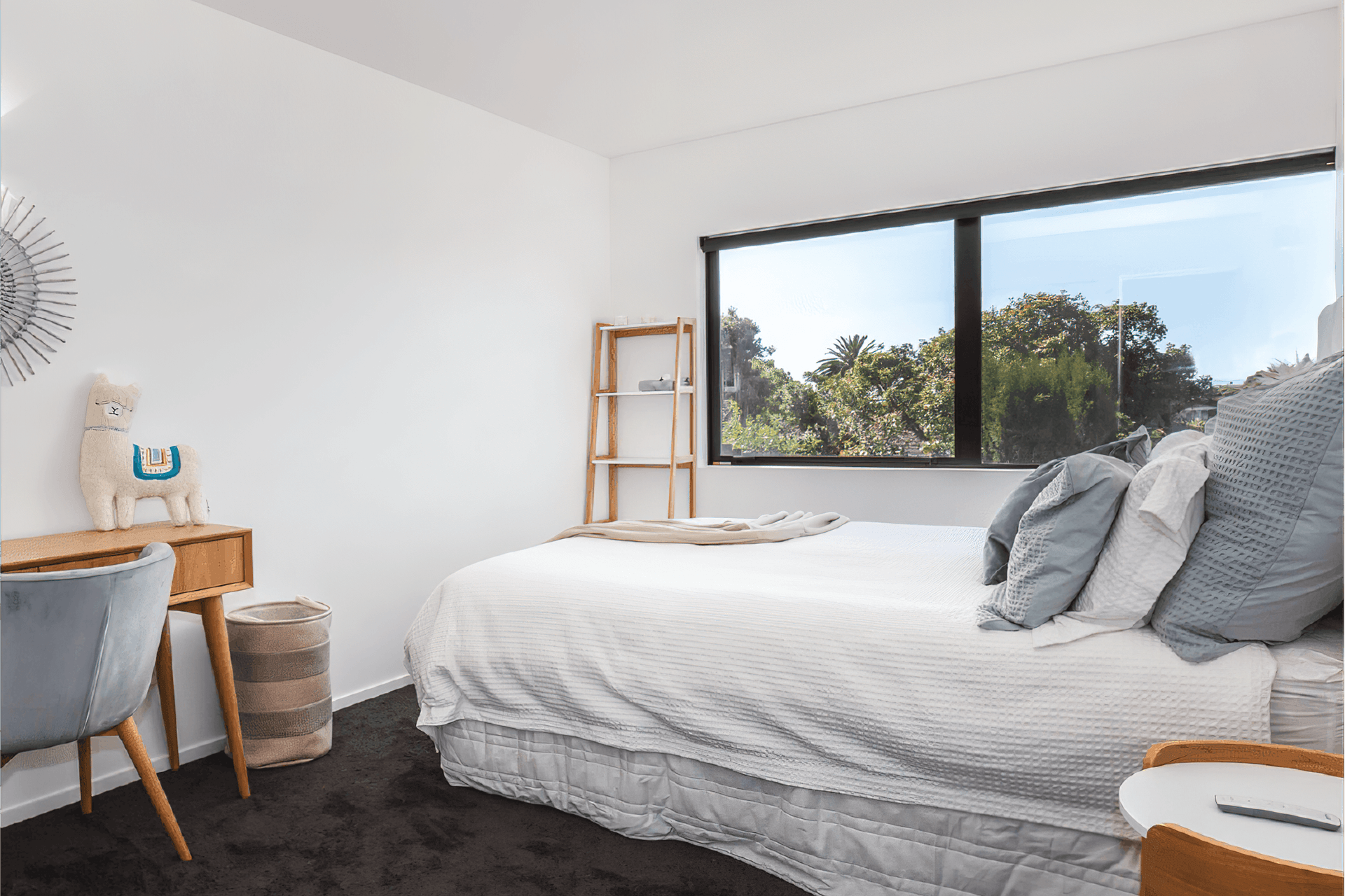 Paraparaumu Family House