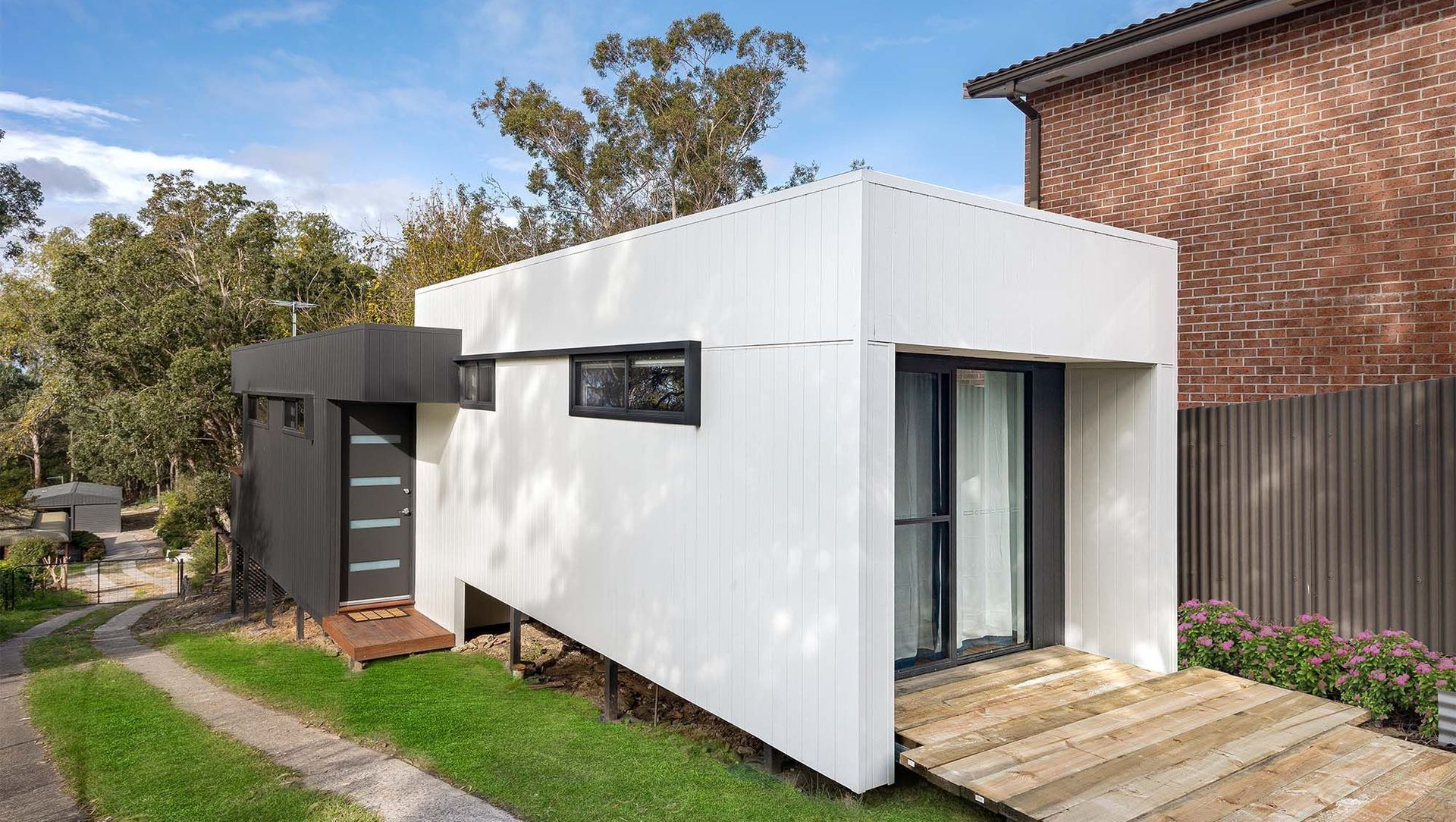 Highland Residence Granny Flat banner