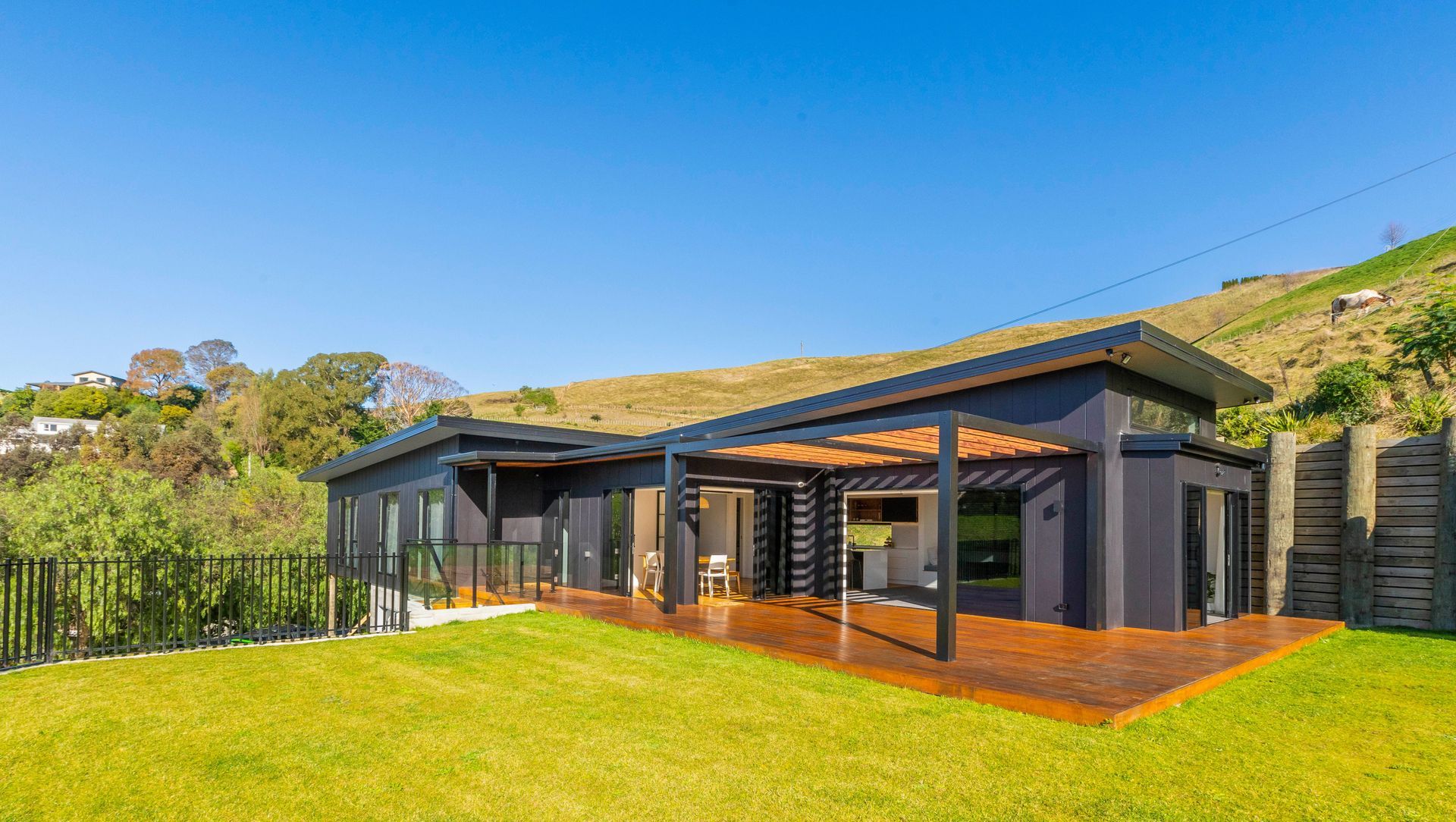 Taradale Hills Home banner