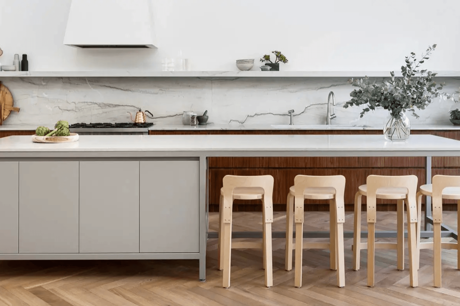 Tavira Limestone Alfresco | Bayside Built | Weir Phillips Architect