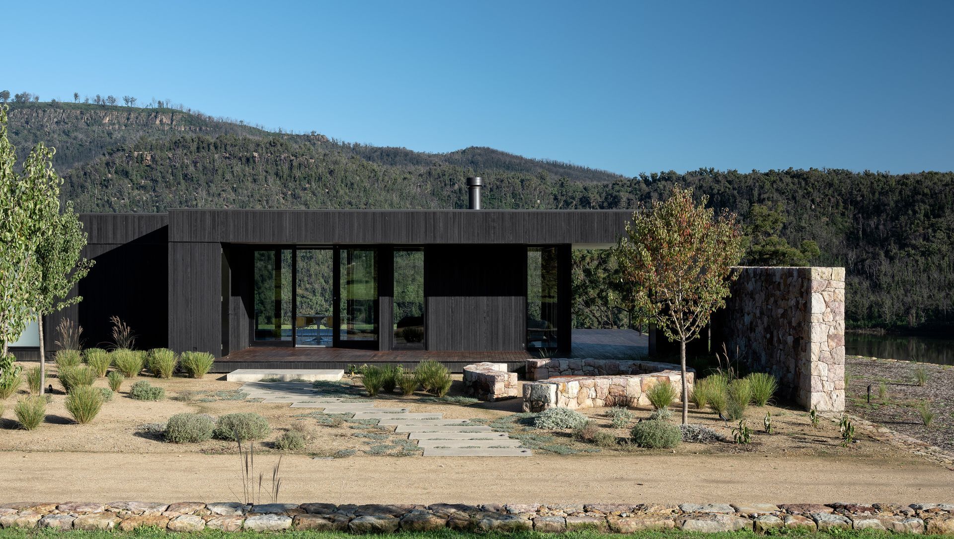 Shoalhaven House banner