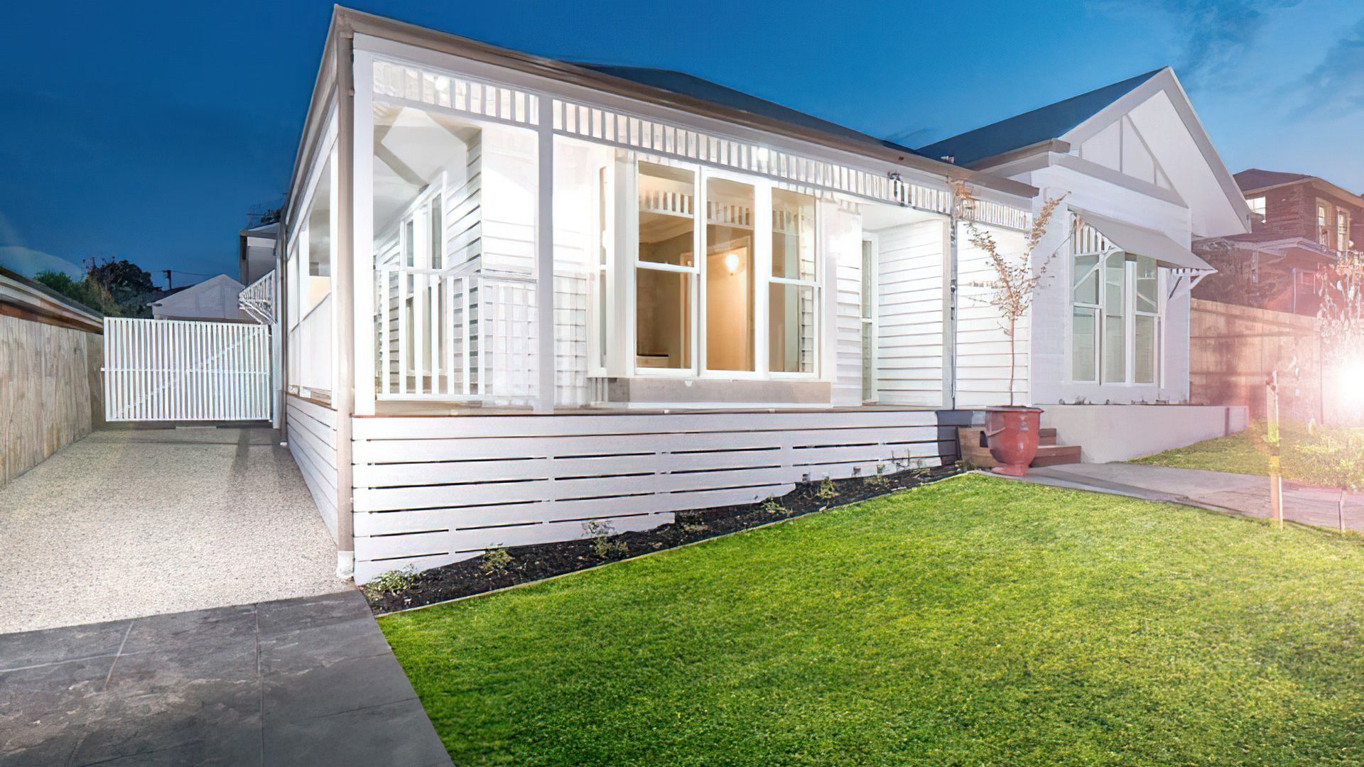 Essendon - New Home video