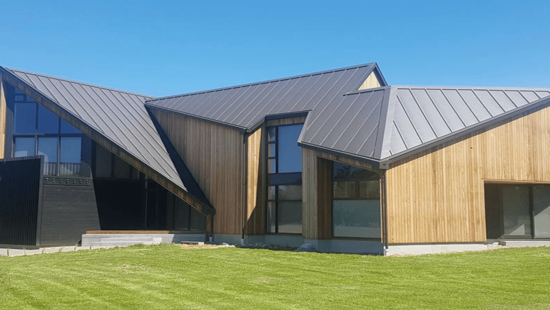 Terrace Downs banner