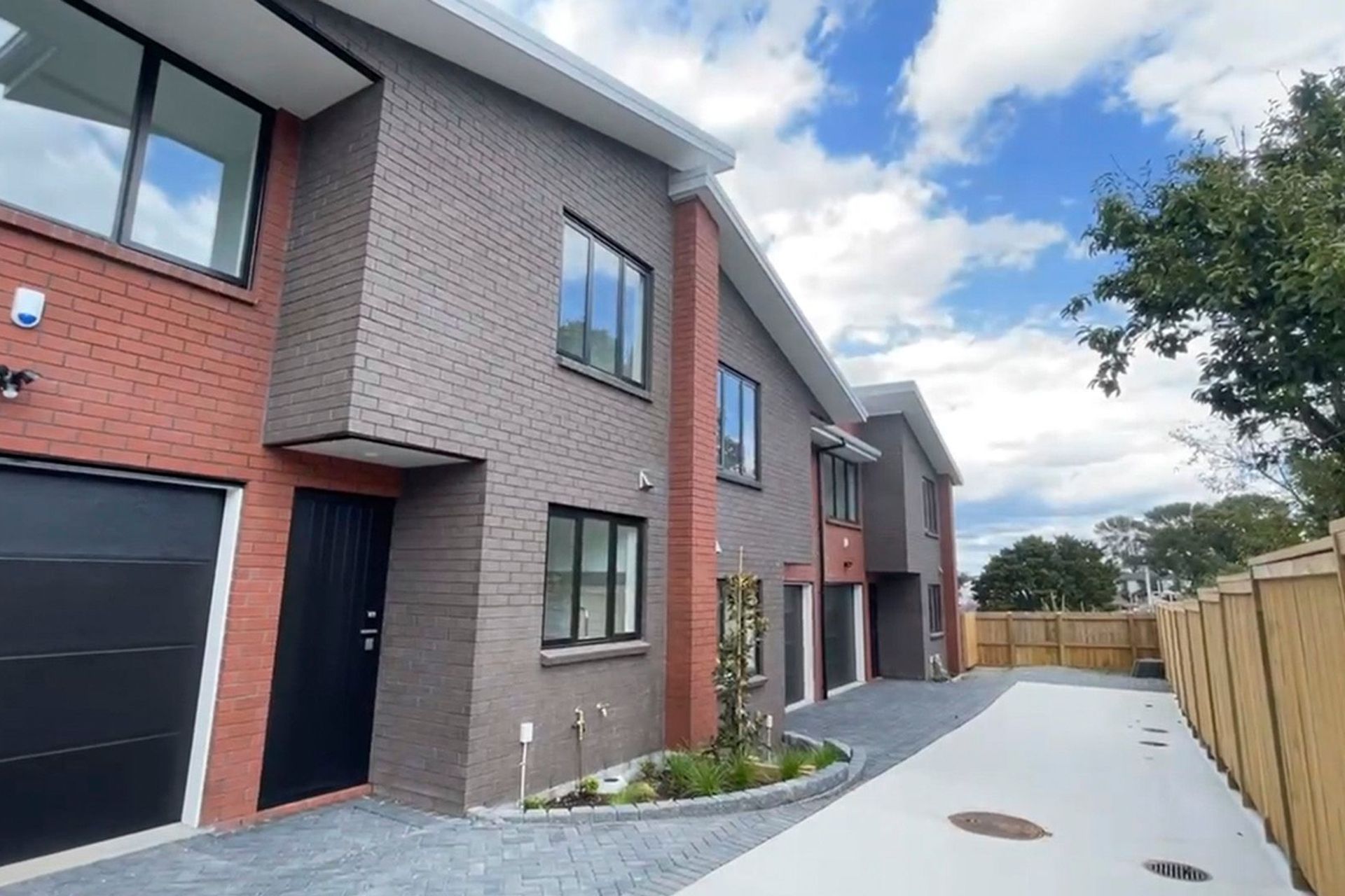 Torino Street, Pt England