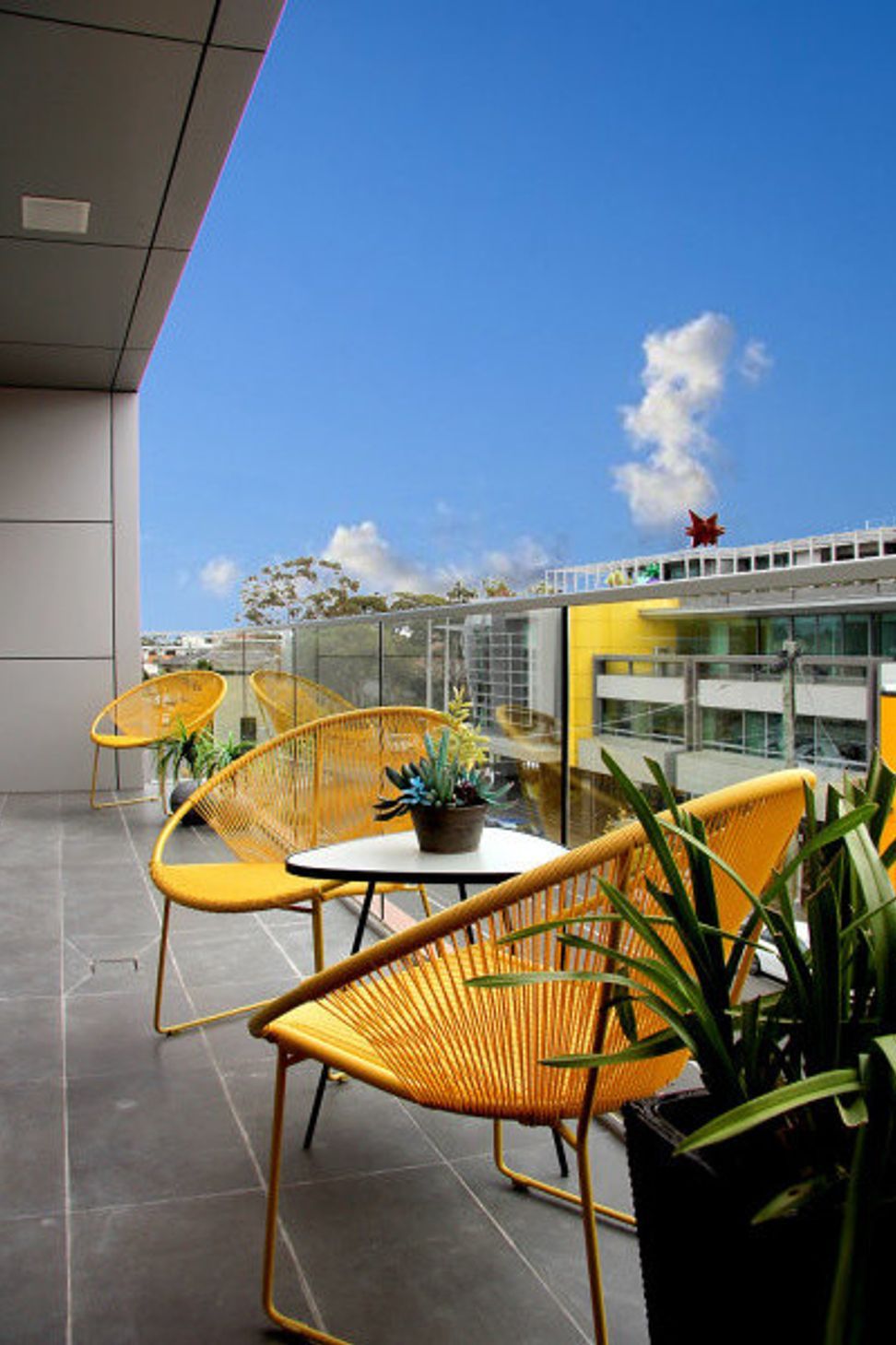 BLUE CHIP RESIDENCE