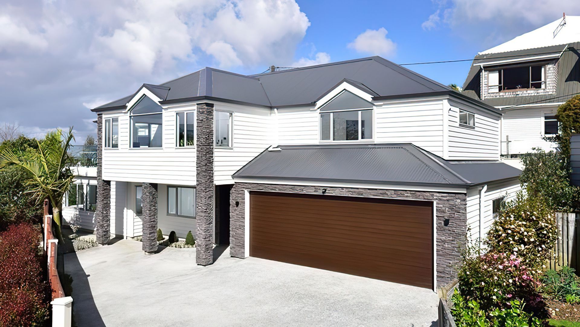 Kowhai Reclad banner