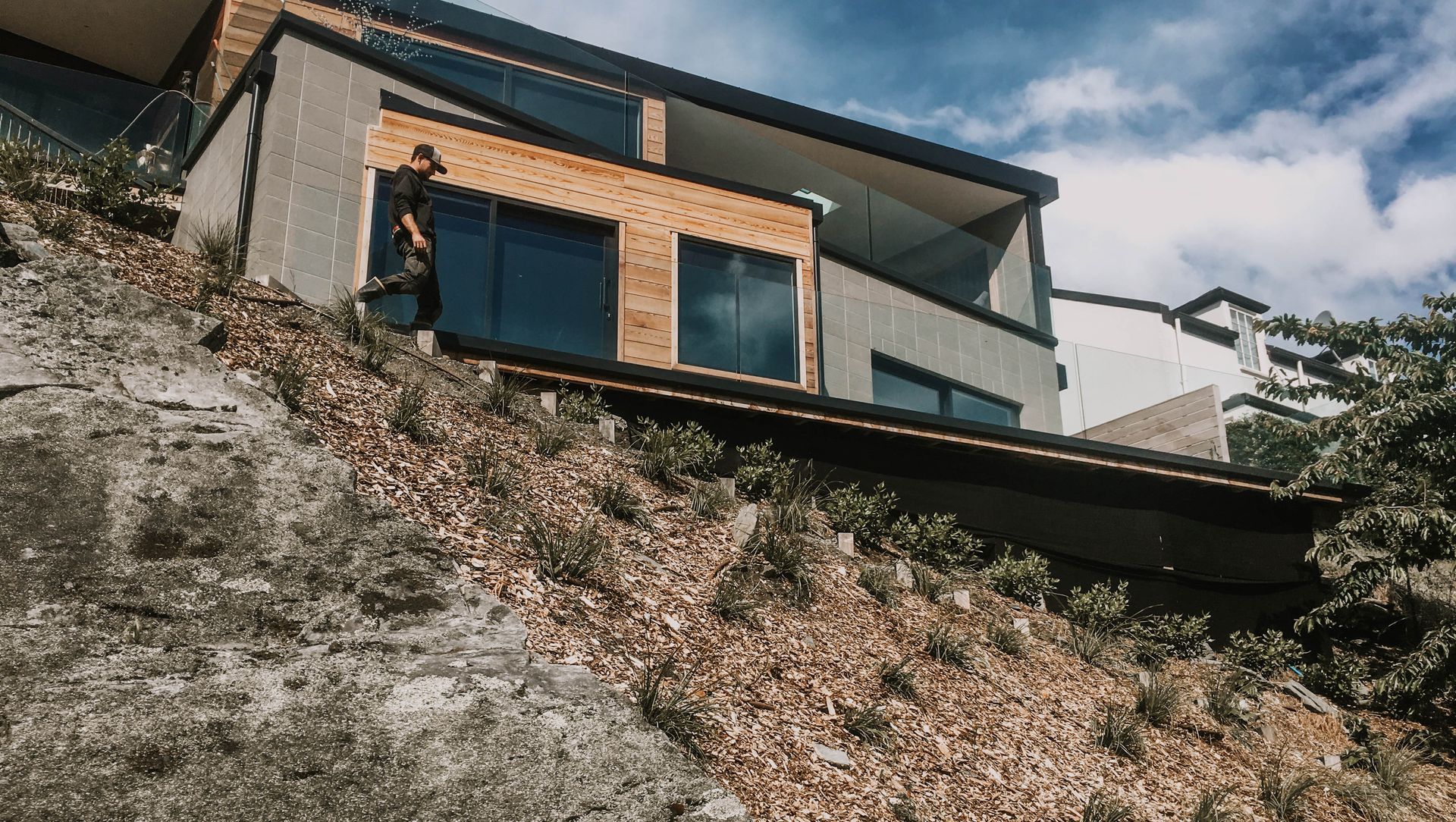 Hillside Retreat banner