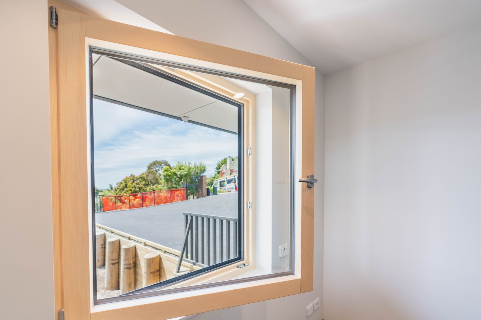 Cashmere Hill - Hillside Energy Efficient SIPs Home