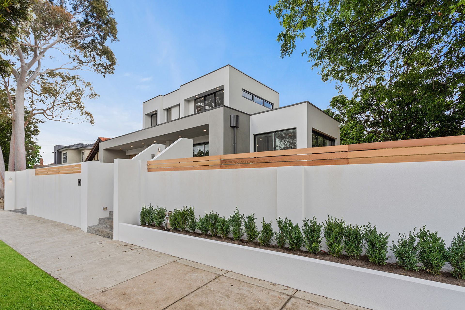 CUSTOM HOME FEATURED IN HOME DESIGN + LIVING MAGAZINE