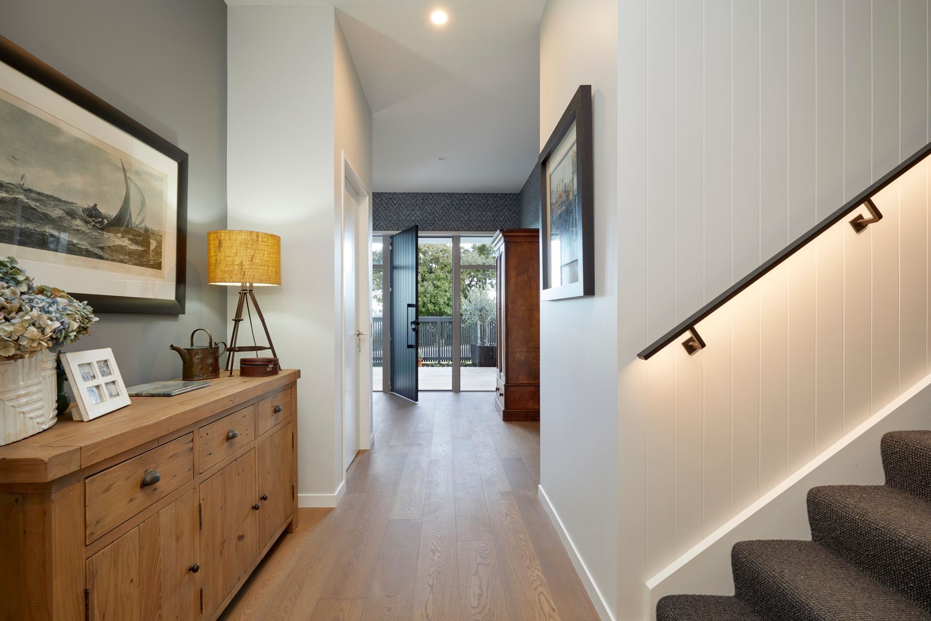 Honouring the Avenues