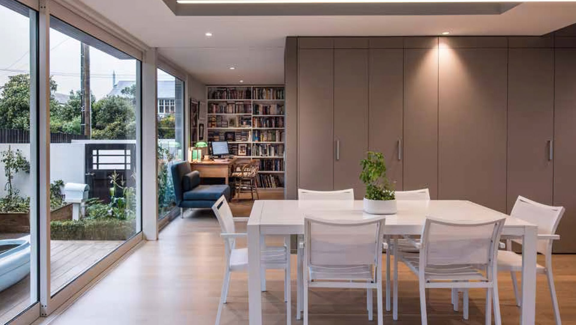 Ellis Residence banner