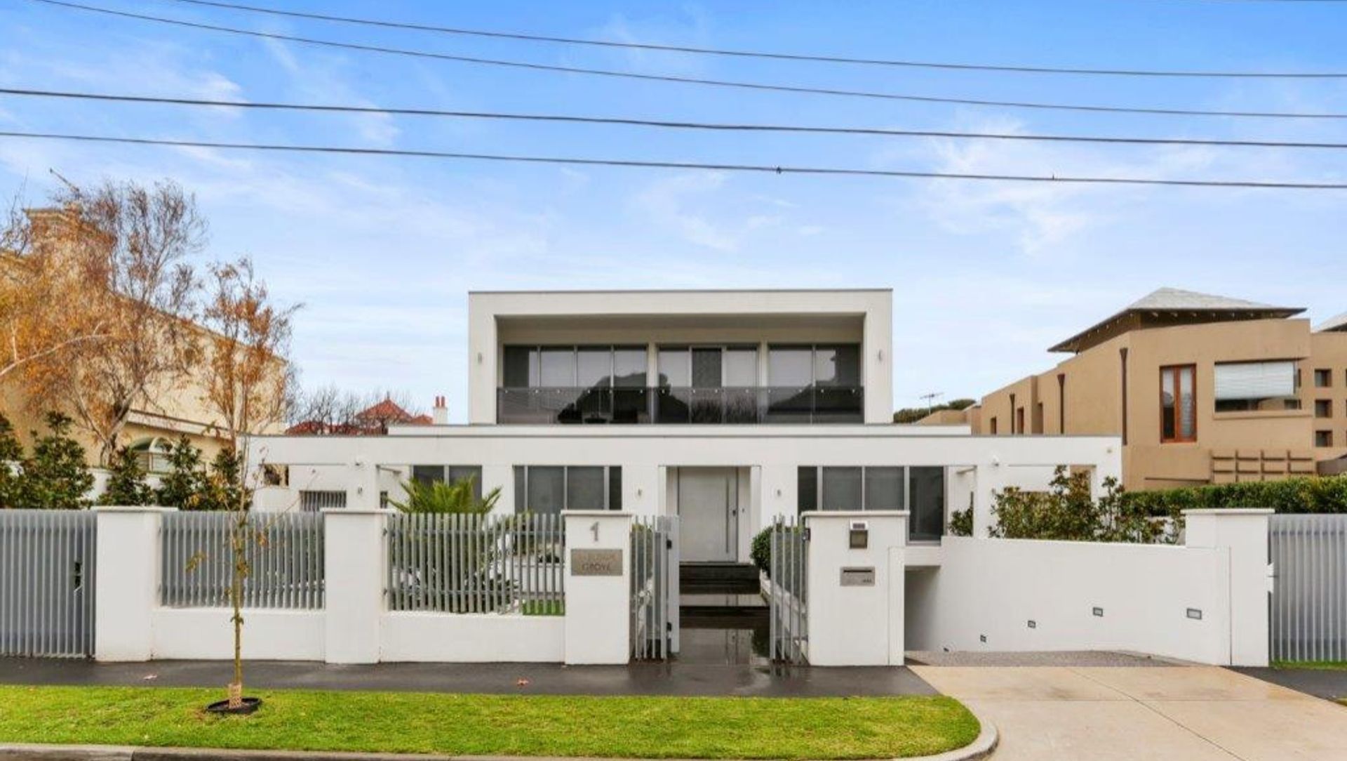 CUSTOM HOME FEATURED IN HOME DESIGN + LIVING MAGAZINE banner