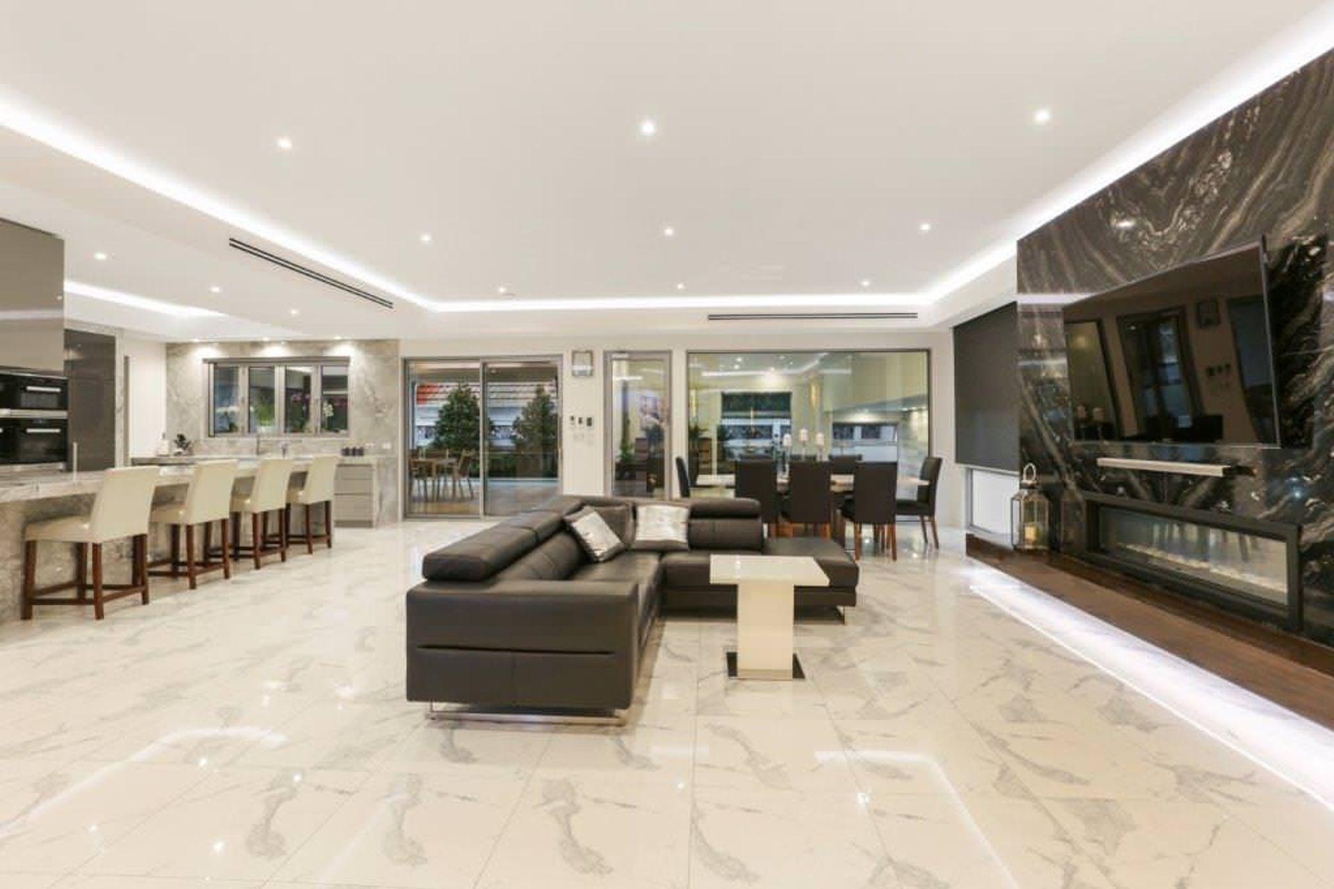 CUSTOM HOME FEATURED IN HOME DESIGN + LIVING MAGAZINE