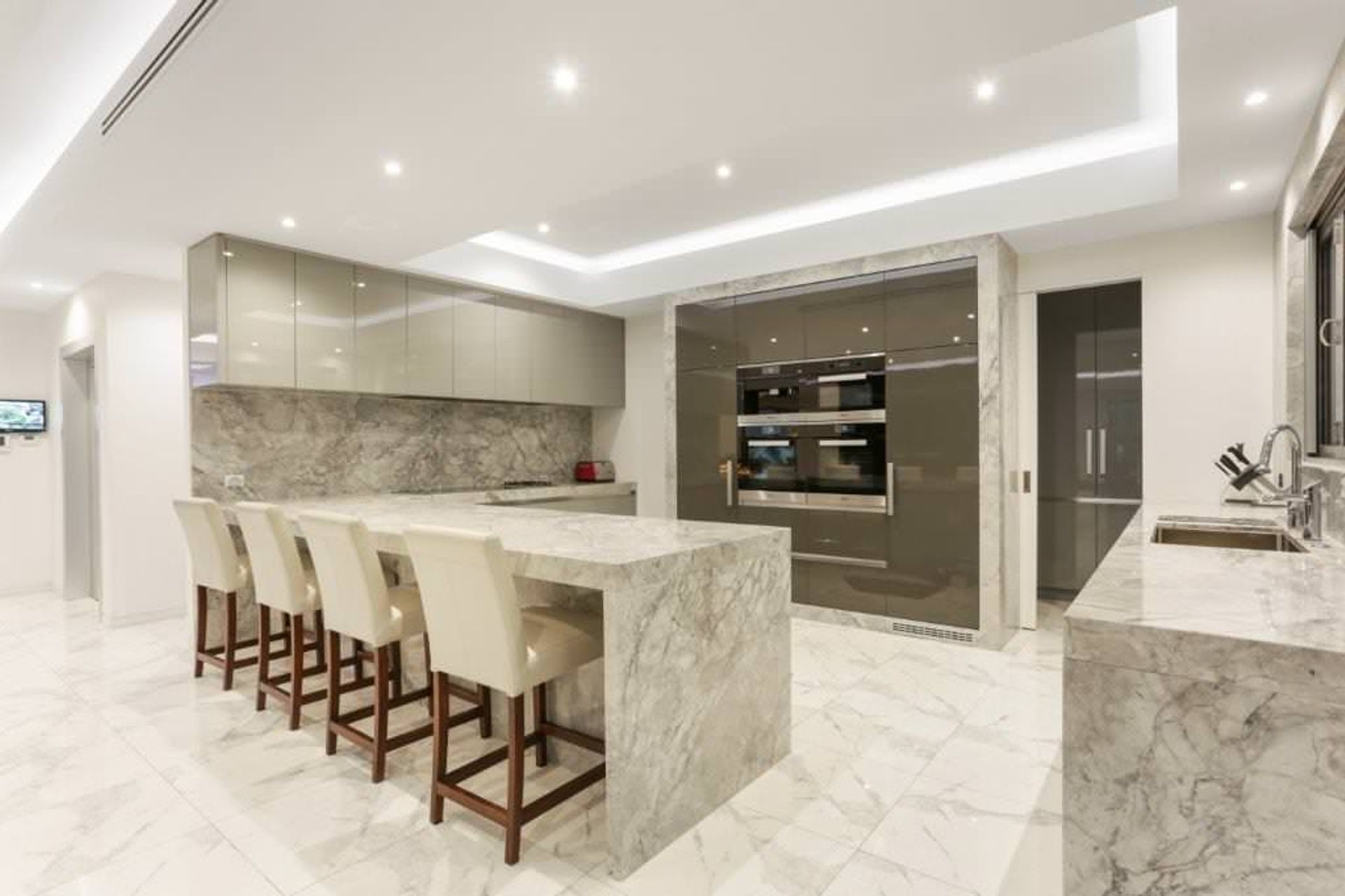 CUSTOM HOME FEATURED IN HOME DESIGN + LIVING MAGAZINE