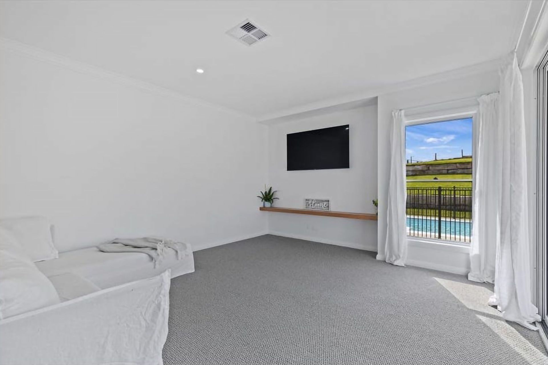 Aberglasslyn Residence